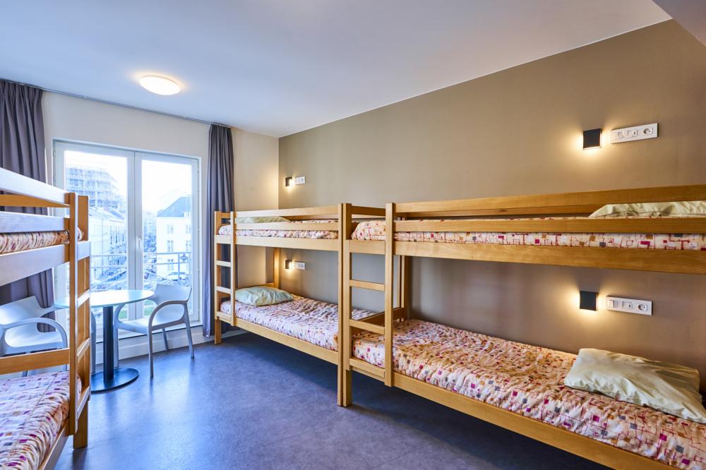 6 camas dormitorio - Solamente mujeres - Superior - Baño privado