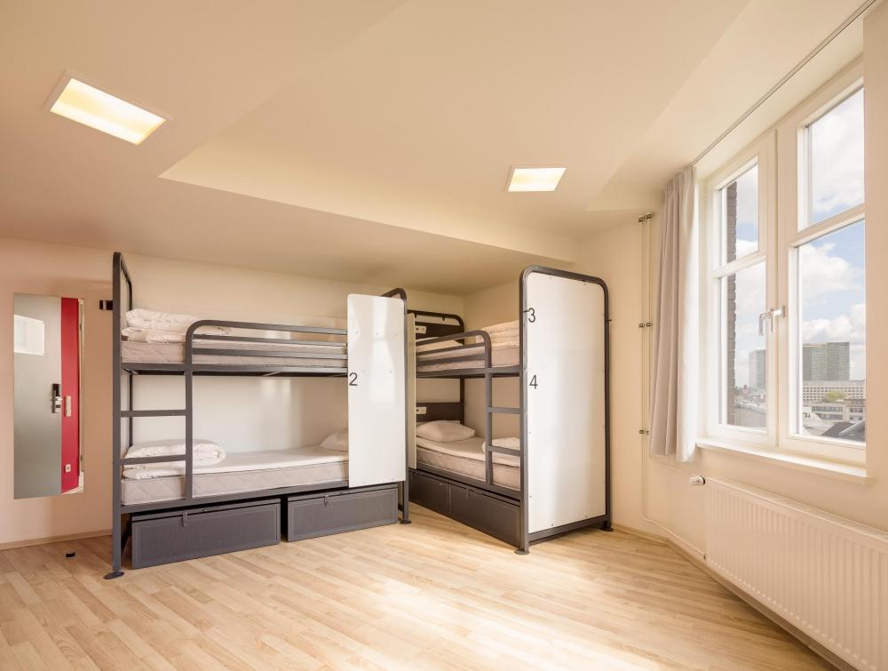 6 camas dormitorio - Mixta - Standard - Baño privado