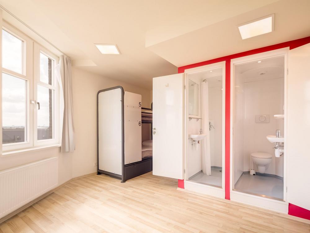 6 camas dormitorio - Mixta - Standard - Baño privado
