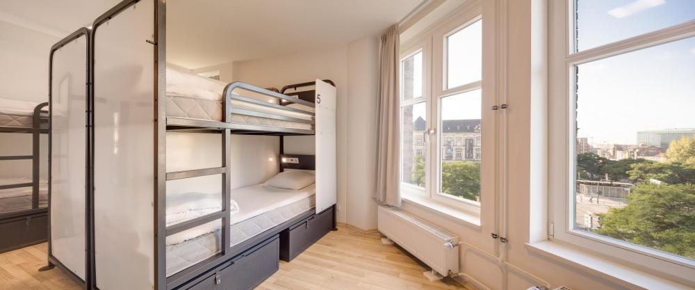 8 camas dormitorio - Mixta - Standard - Baño privado
