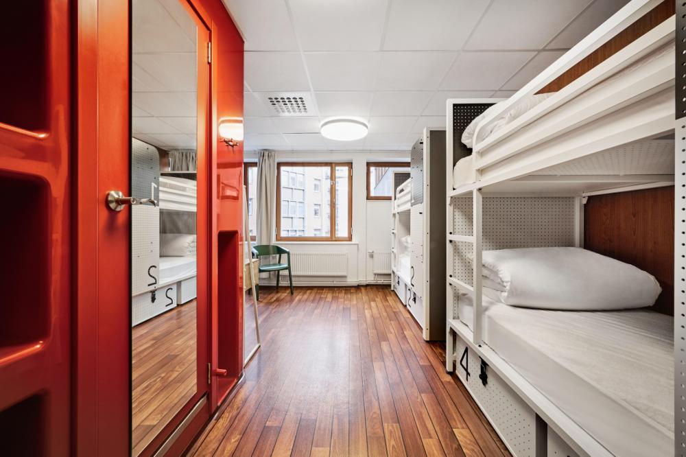 4 camas dormitorio - Mixta - Standard - Baño privado