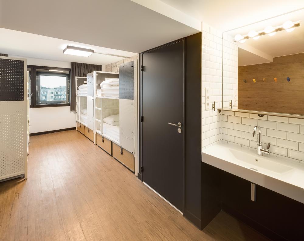 6 camas dormitorio - Mixta - Standard - Baño privado