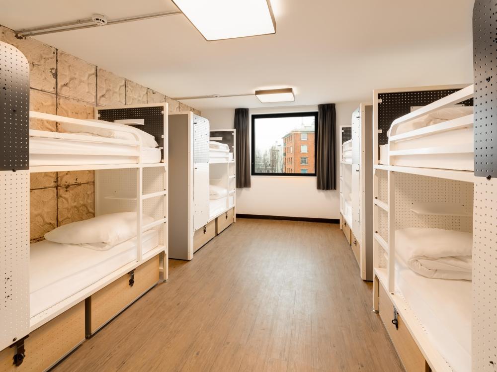 8 camas dormitorio - Mixta - Standard - Baño privado