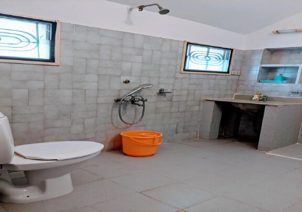 8 camas dormitorio - Mixta - Standard - Baño privado