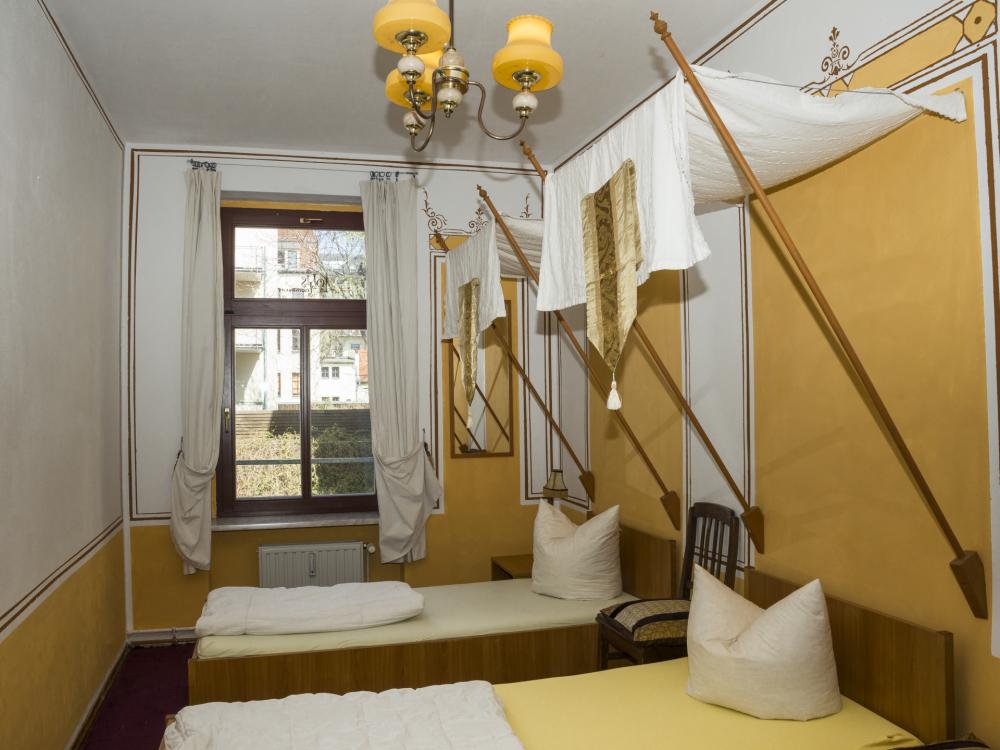 Habitación doble - Mixta - Standard - Baño común en el mismo piso