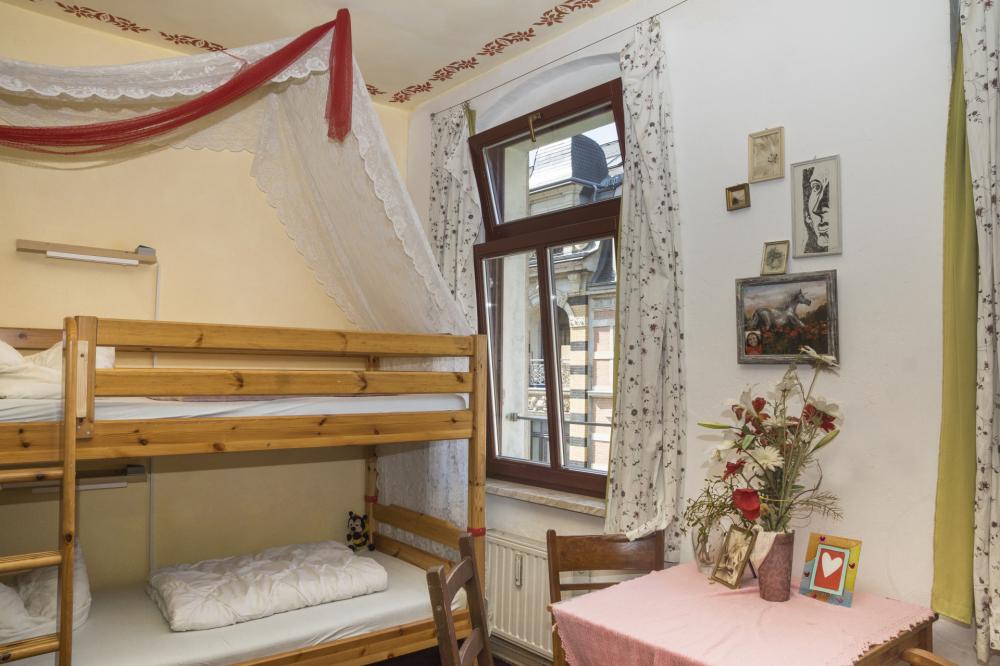 6 camas dormitorio - Solamente mujeres - Standard - Baño común en el mismo piso