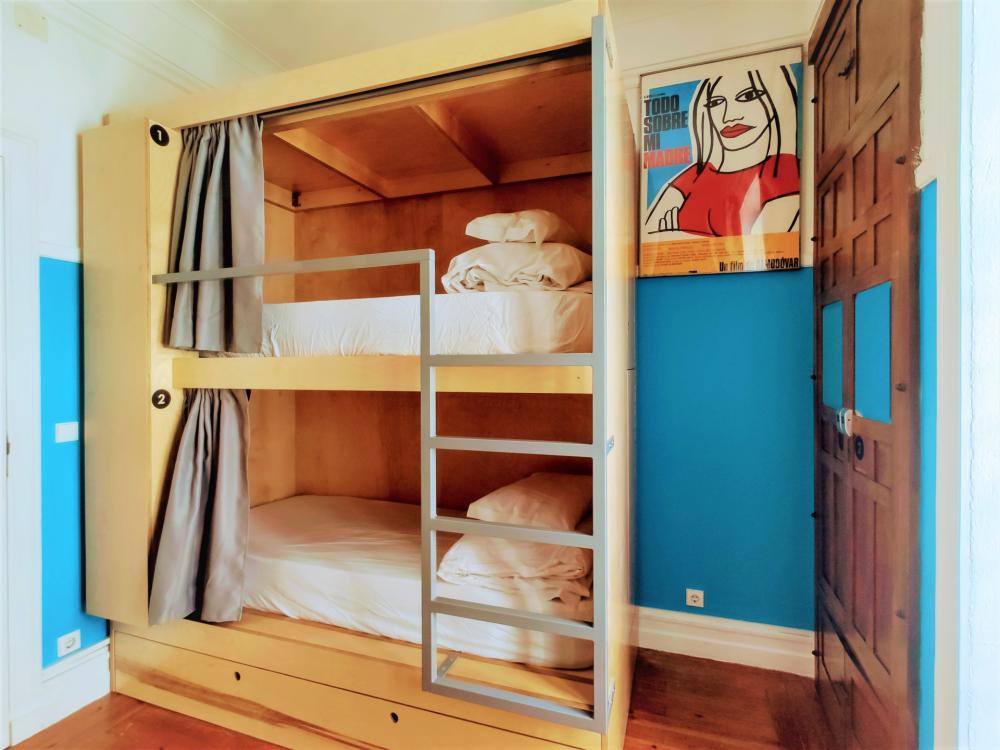4 de camas en Dormitorio compartido - Mixta - Standard - Baño común en el mismo piso
