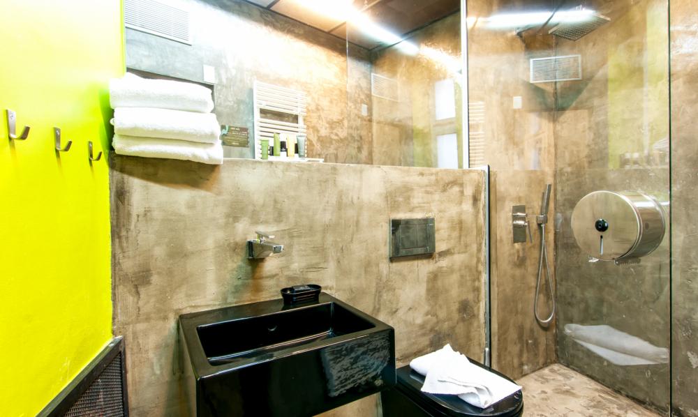 Habitación triple - Mixta - De lujo - Baño privado