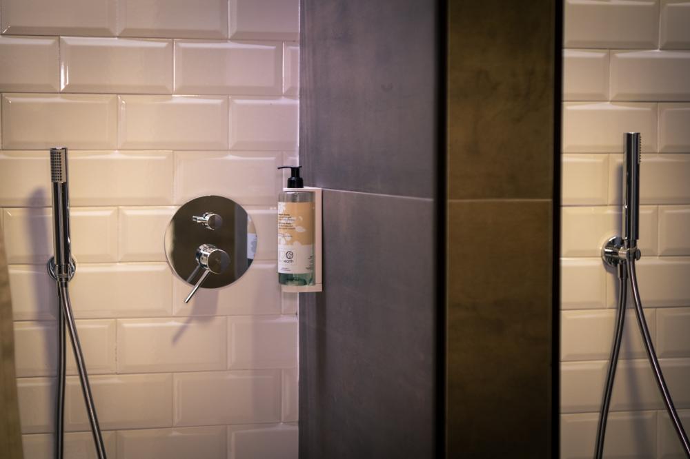 8 camas dormitorio - Mixta - De lujo - Baño privado