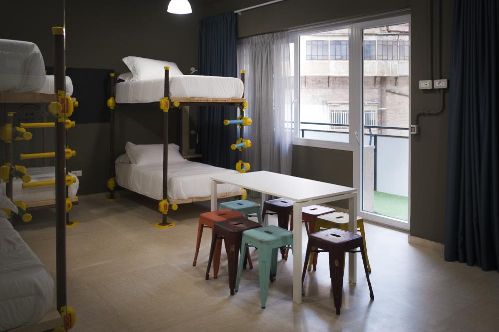 8 camas dormitorio - Mixta - Superior - Baño compartido