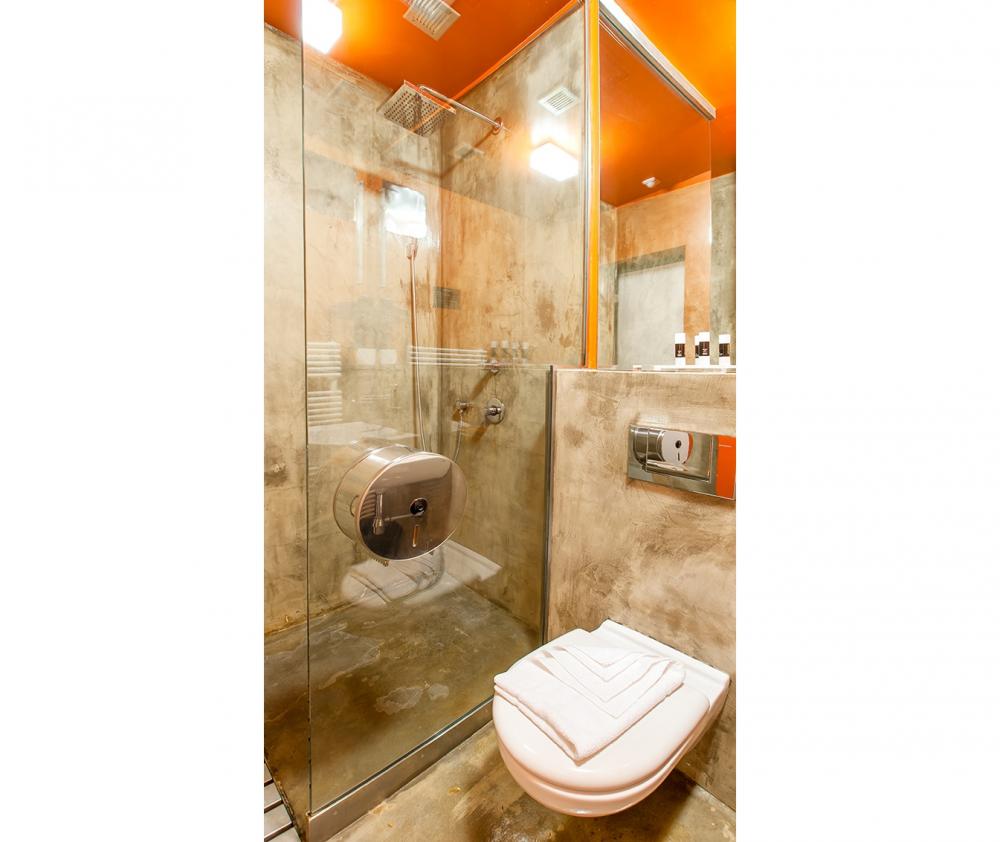 5 camas dormitorio - Mixta - Standard - Baño privado