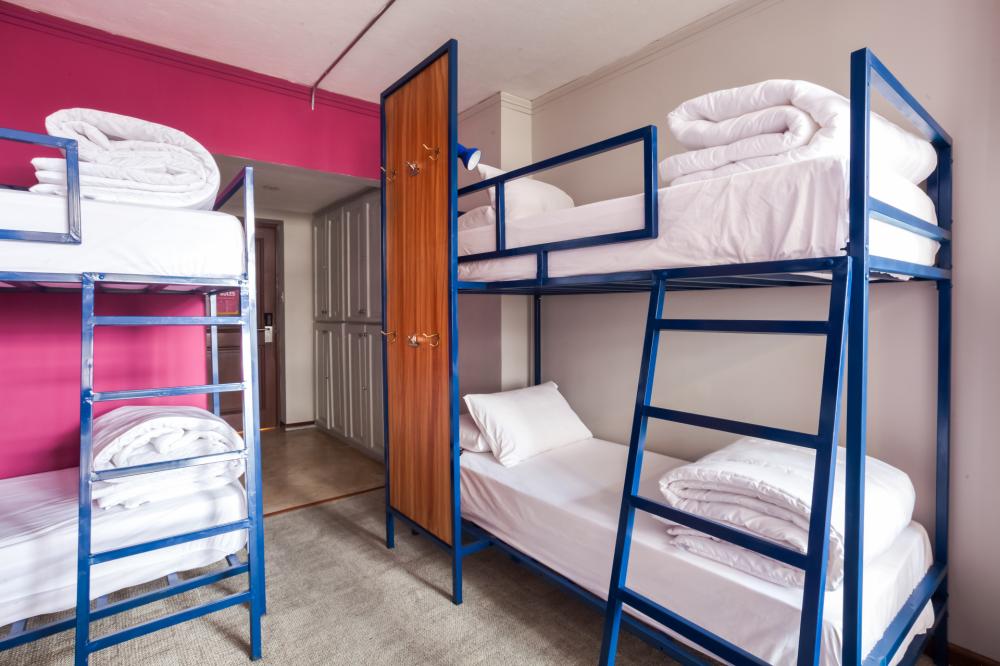 14 camas dormitorio - Mixta - Económica - Baño compartido