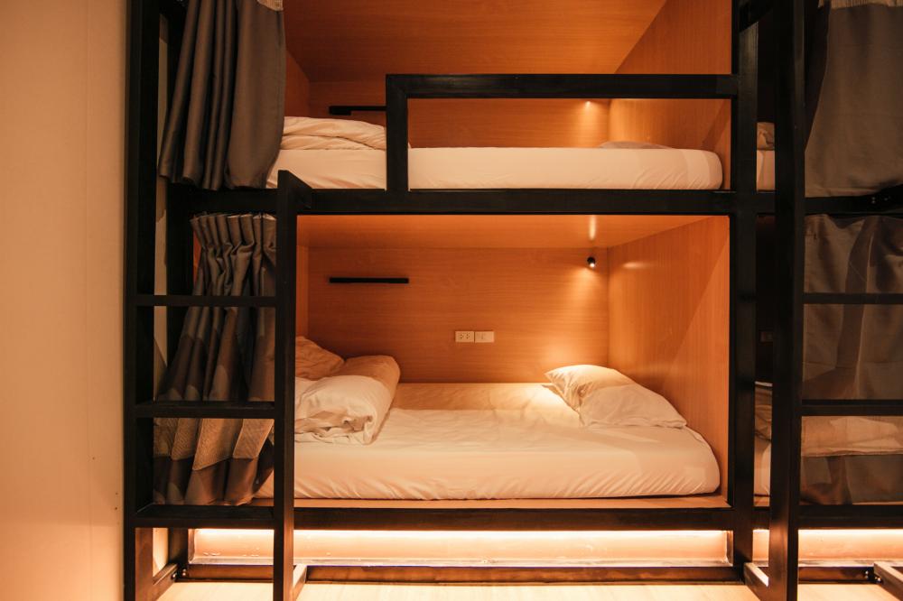 16 camas dormitorio - Mixta - De lujo - Baño compartido