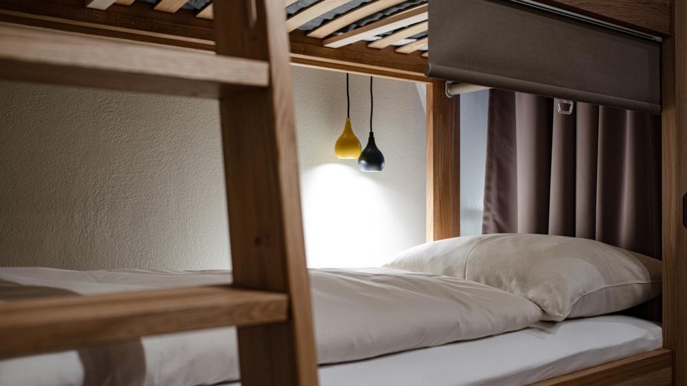 Cama en dormitorio compartido mixto de 10 camas - Con baño privado