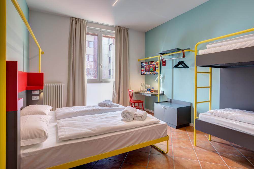 4 camas dormitorio - Mixta - Standard - Baño privado