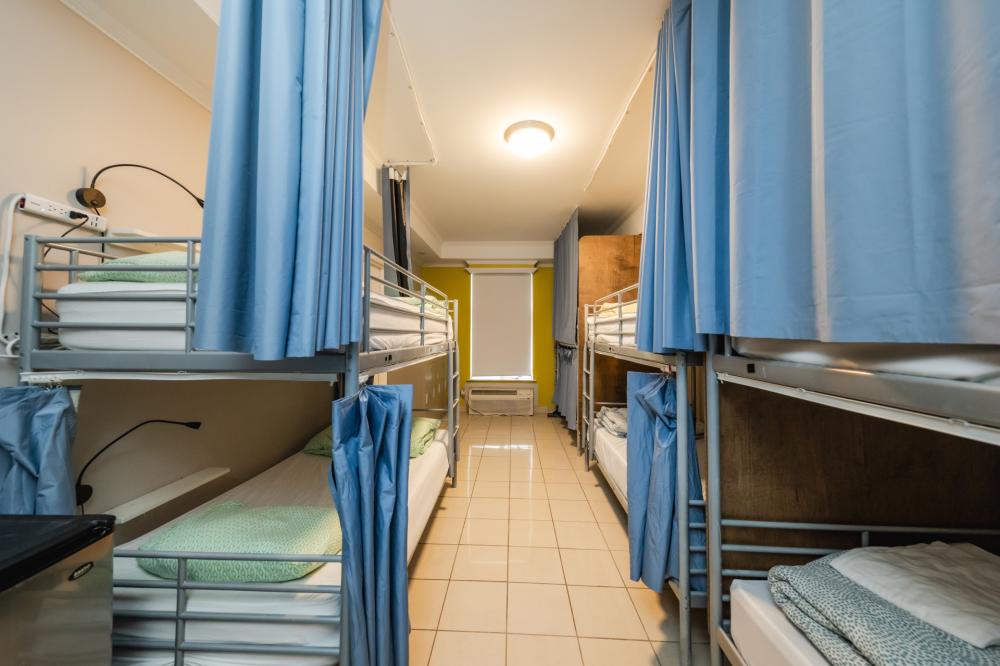 8 camas dormitorio - Mixta - Standard - Baño privado