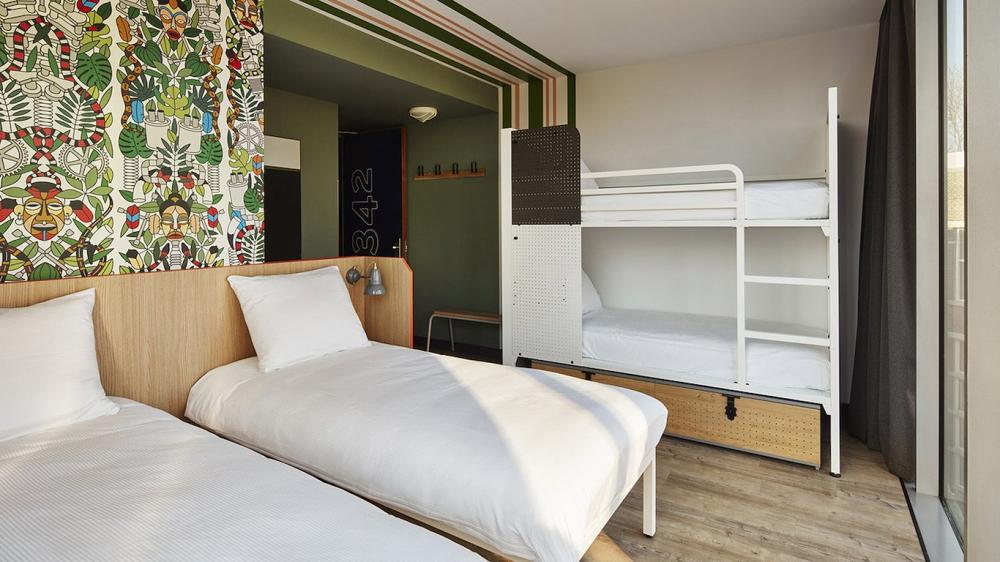 Cama en dormitorio deluxe de 4 camas - Baño privado