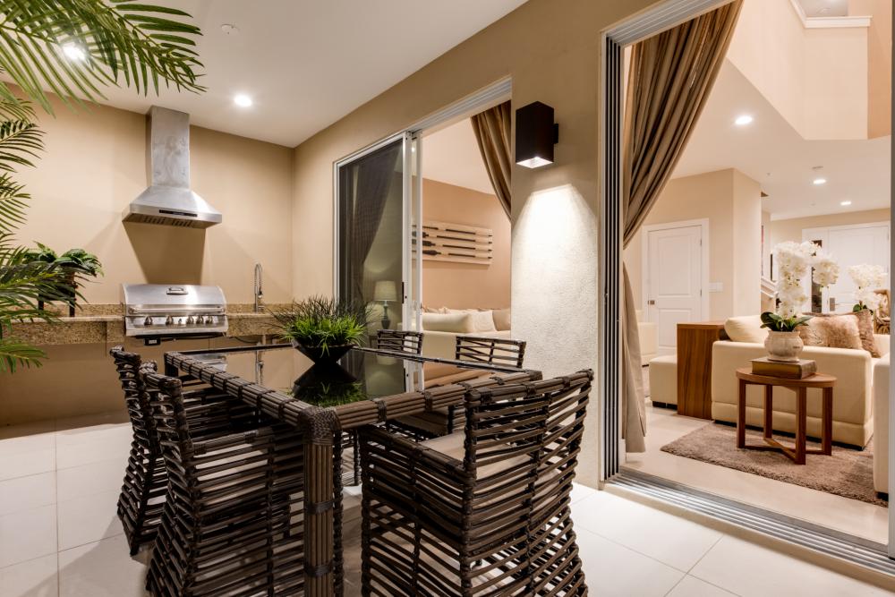 Villa del Townhouse de 3 dormitorios de lujo de 2 pisos con parrilla BBQ