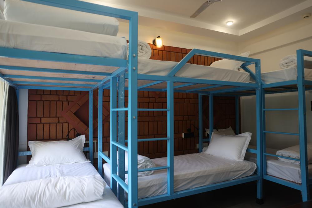 6 camas dormitorio - Mixta - Ejecutiva - Baño privado