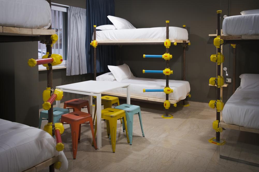 6 camas dormitorio - Mixta - Standard - Baño privado