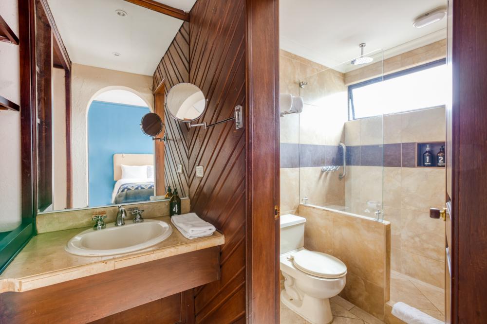 Habitación queen - Mixta - Standard - Baño privado