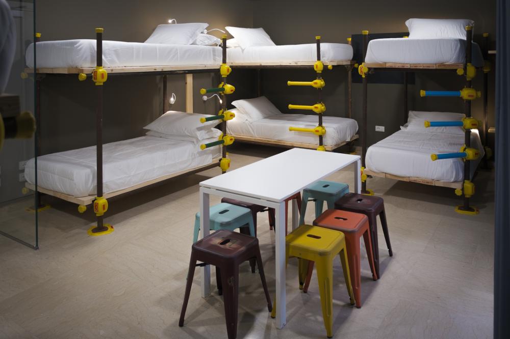 8 camas dormitorio - Mixta - Superior - Baño compartido