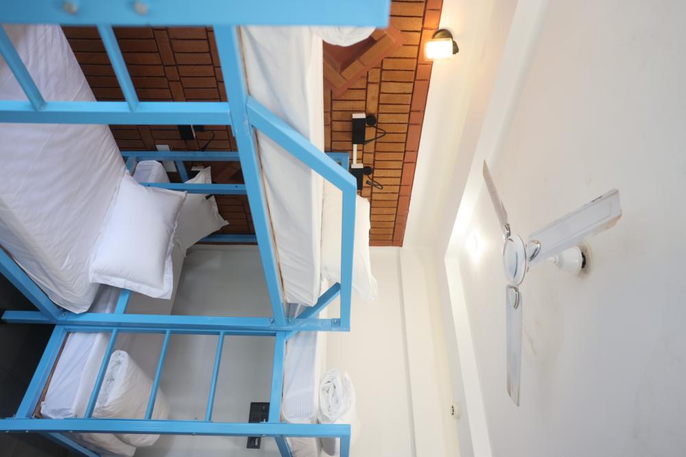 4 camas dormitorio - Mixta - Ejecutiva - Baño privado