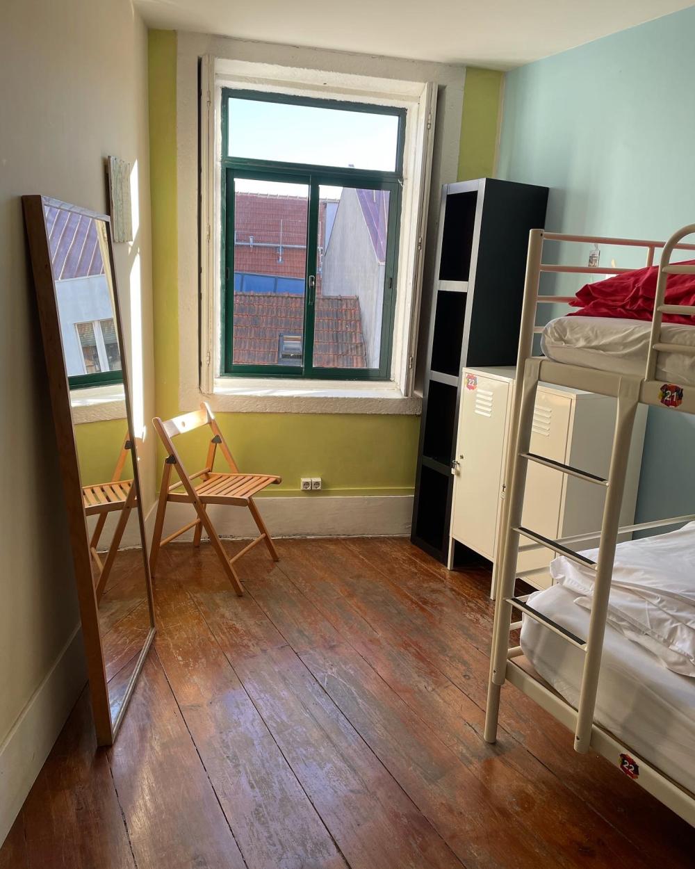6 camas dormitorio - Solamente mujeres - Standard - Baño compartido