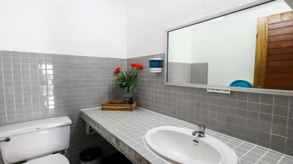 8 camas dormitorio - Mixta - De lujo - Baño privado