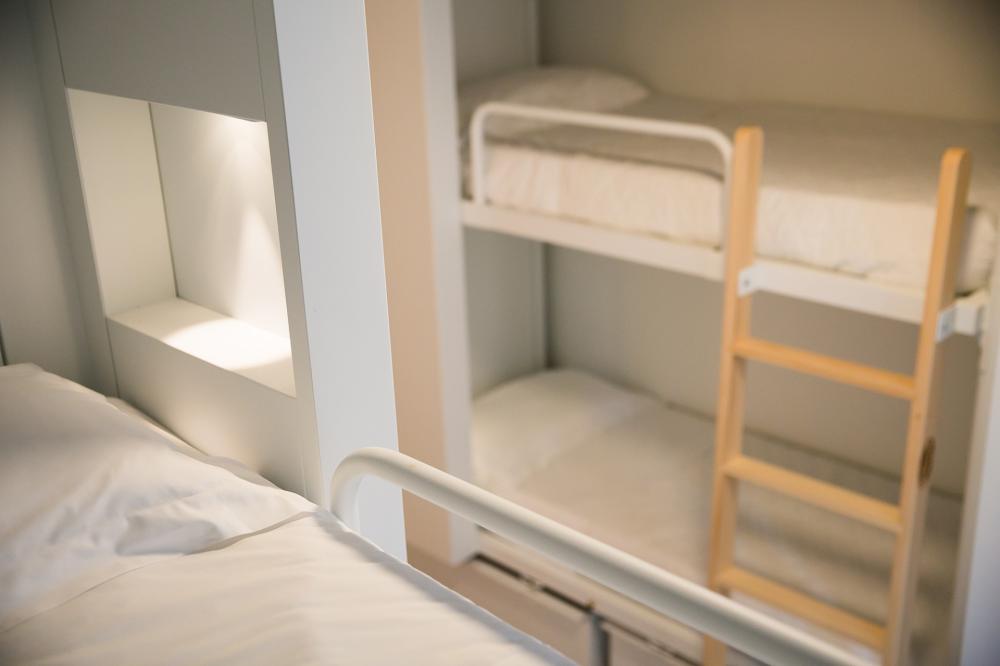 6 camas dormitorio - Solamente mujeres - Standard - Baño privado