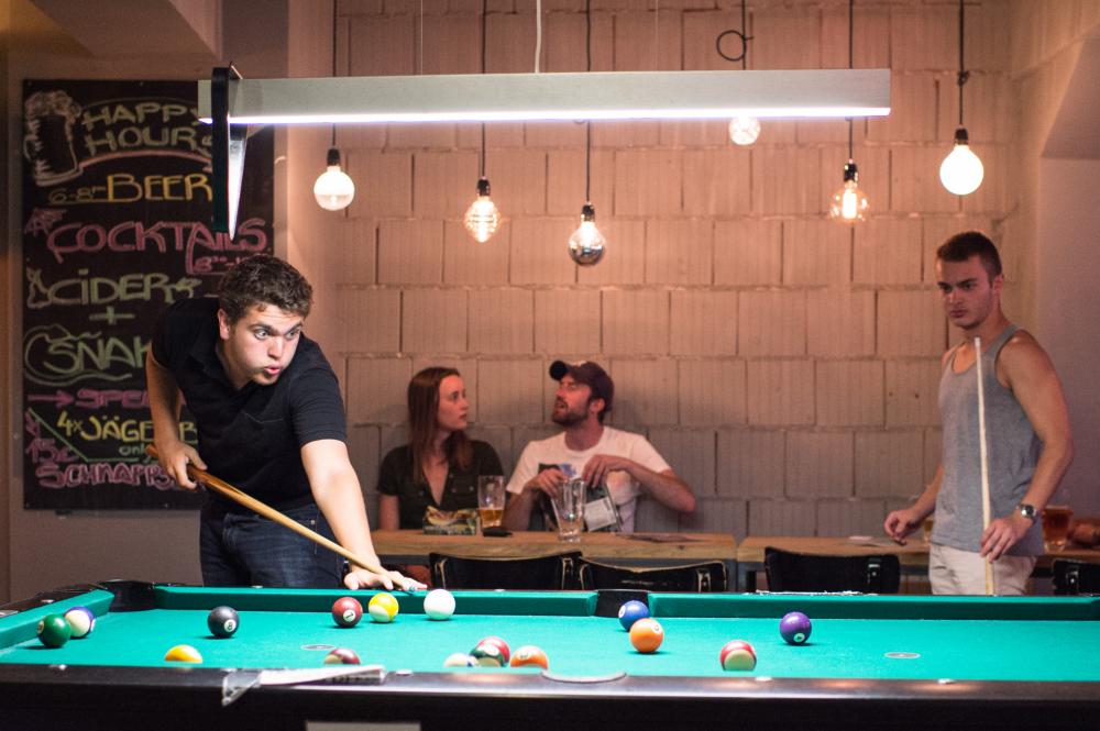 Mesa de bilhar Wombat’s CITY Hostels Viena