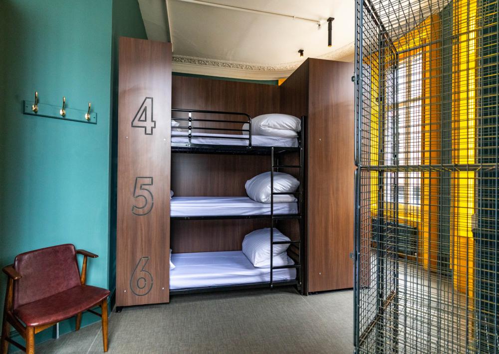 Habitación privada de 12 camas - SOLO PARA MAYORES DE 18 AÑOS