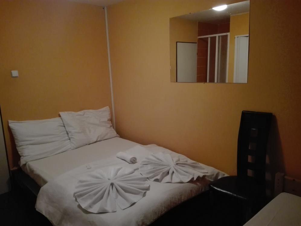 Habitación doble - Mixta - Económica - Baño privado