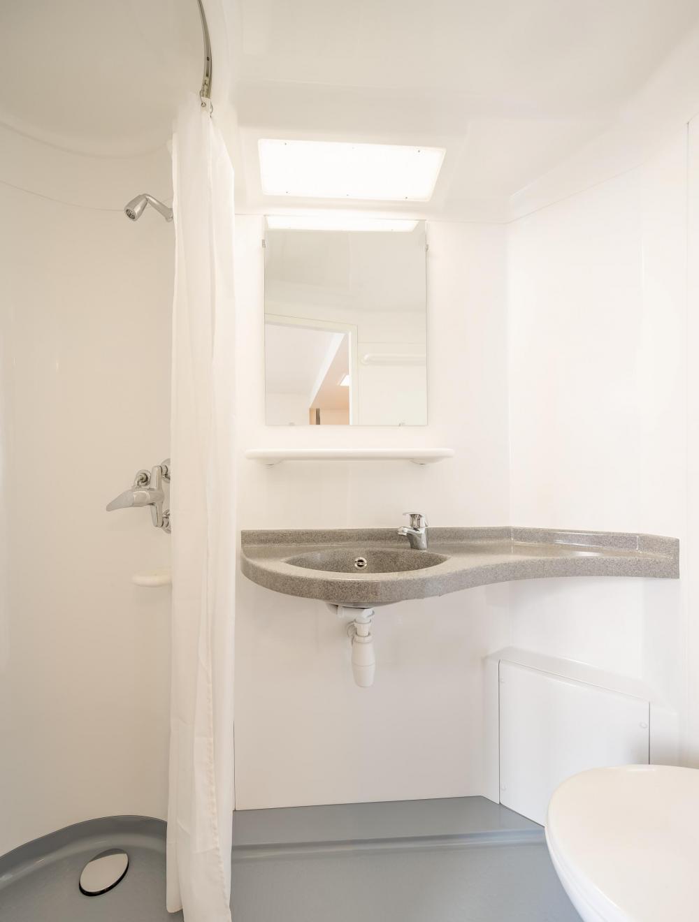 4 camas dormitorio - Mixta - Standard - Baño privado