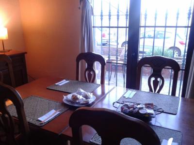Restaurante con terraza y bonitas vistas Image
